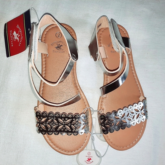 NWT Beverly Hills Polo Club silver velcro ankle strap SANDALS Sz 2 Big girls - Picture 1 of 5